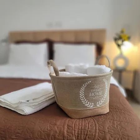 Regal 3 * Tirana